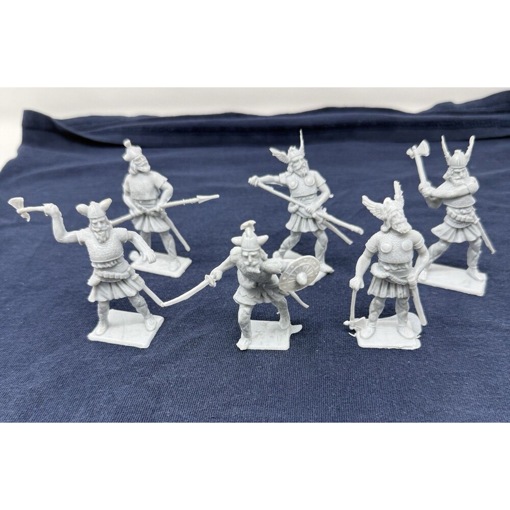 Vintage Viking Play Soldiers 6pc Lot Cherilea Toys